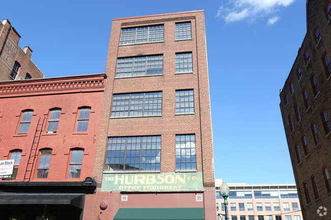 110 Walton Street - 402