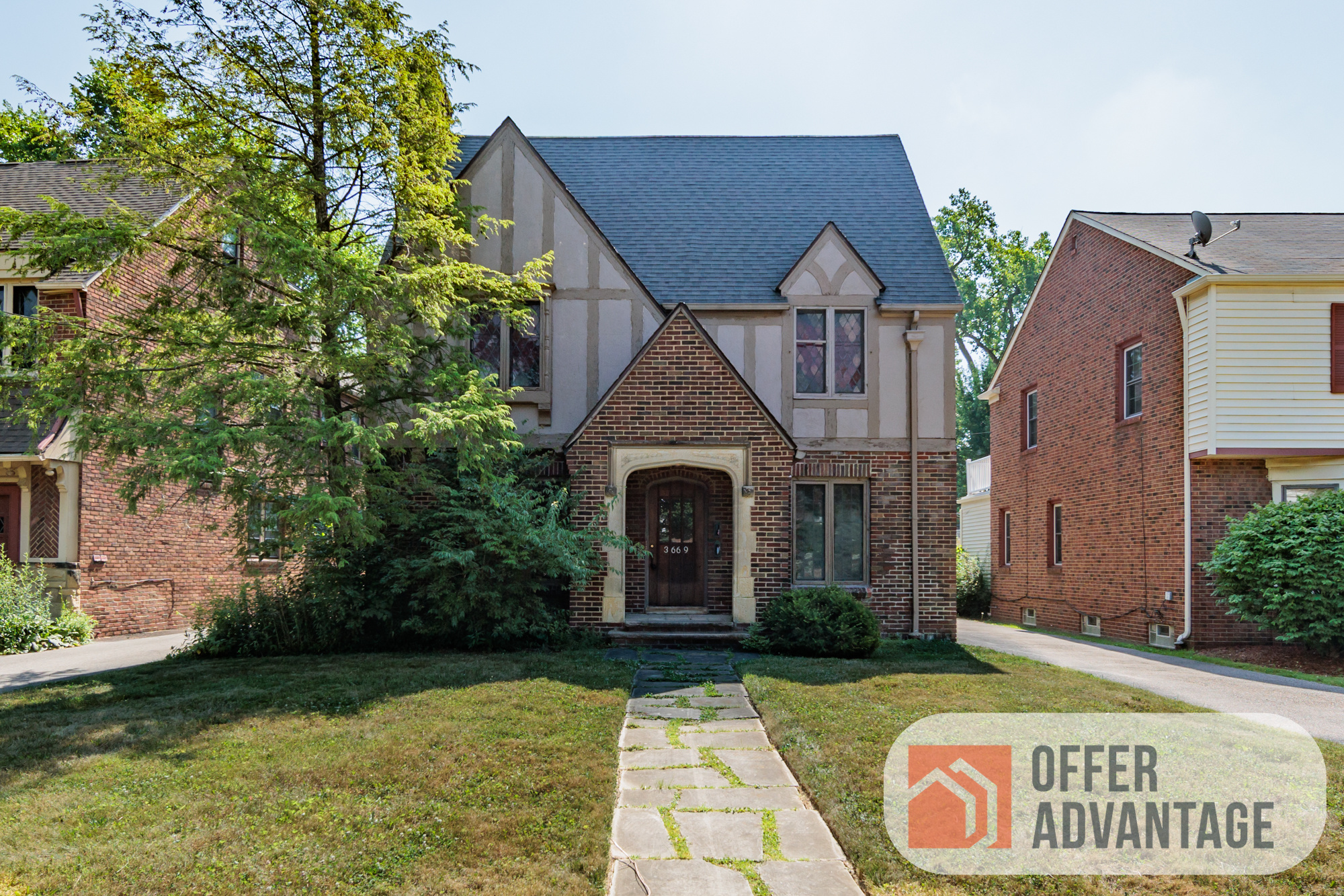 3669 Glencairn Road - Lower